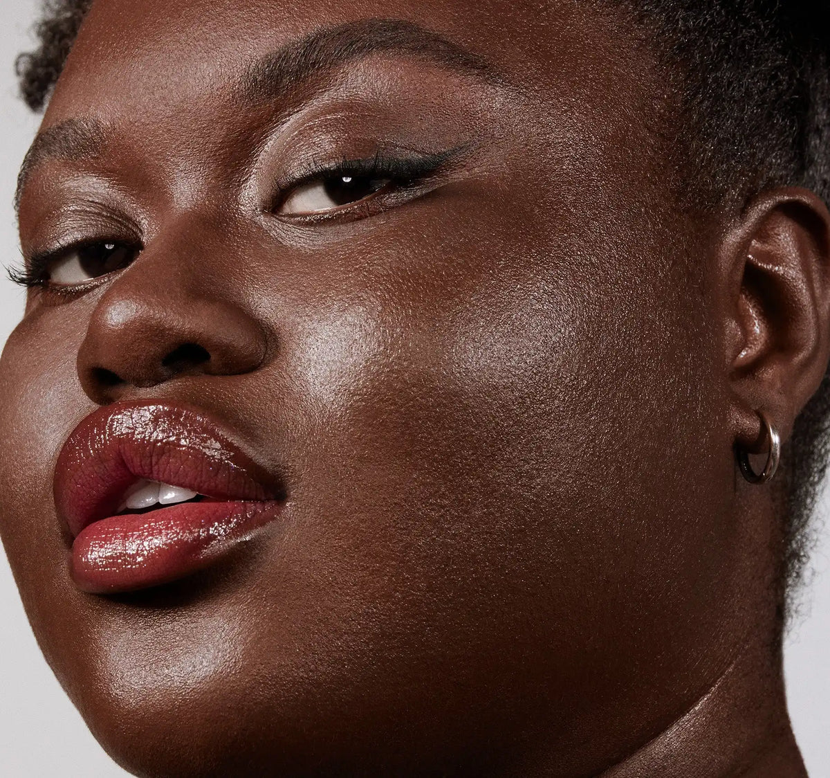 Lightform Extended Hydration Foundation