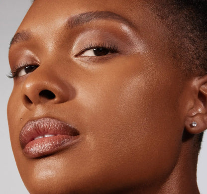 Lightform Extended Hydration Foundation