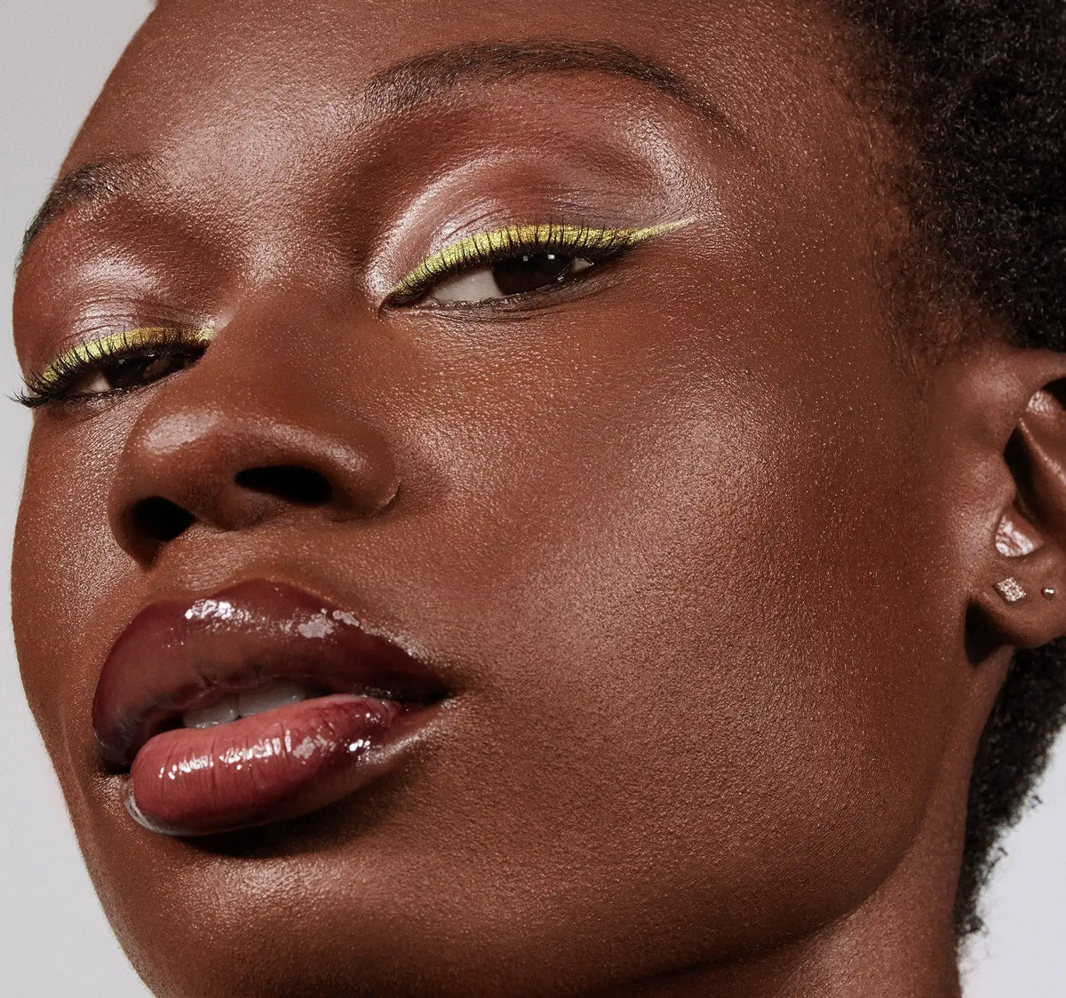 Lightform Extended Hydration Foundation